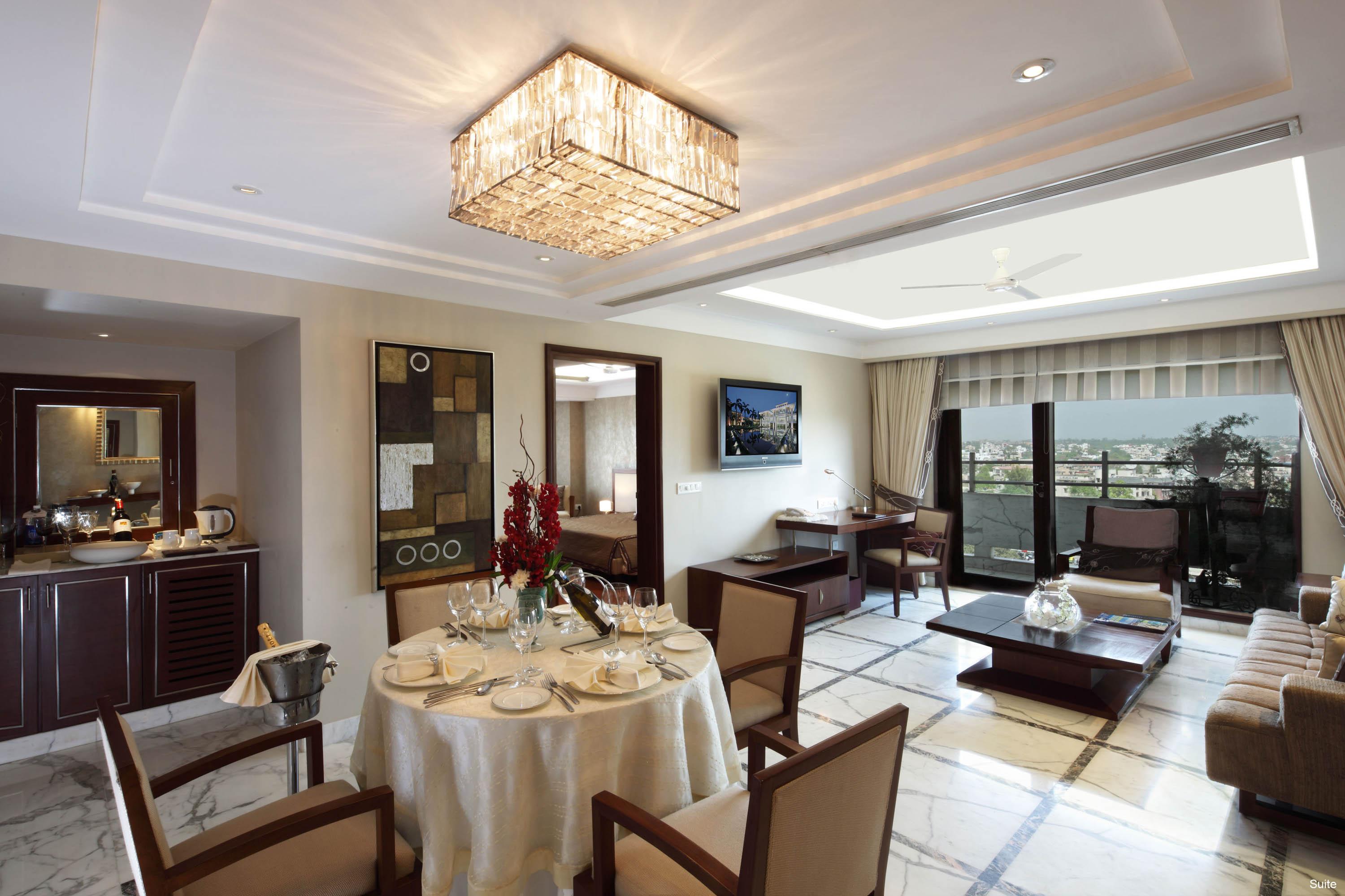 ホテル ジェイピー バサント コンチネンタル ニューデリー エクステリア 写真 A suite at the Taj Mahal Palace, Mumbai